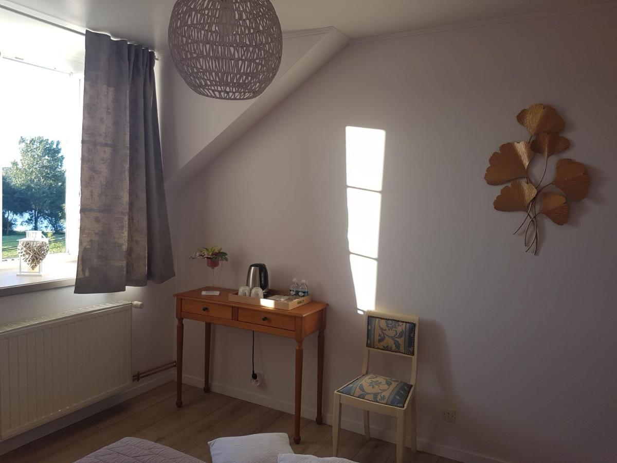 Lucriolla Hotel Oree-d'Anjou Екстериор снимка