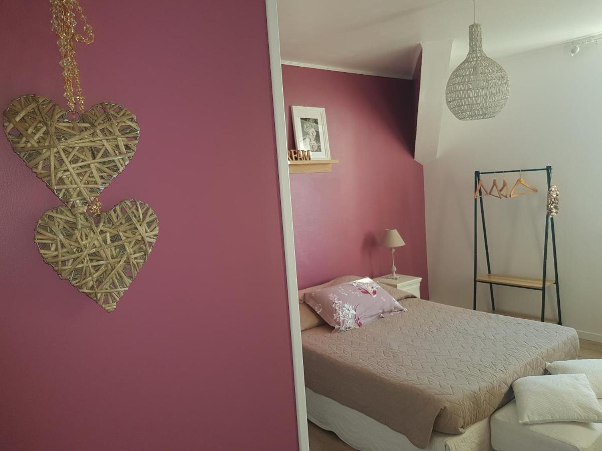 Lucriolla Hotel Oree-d'Anjou Екстериор снимка