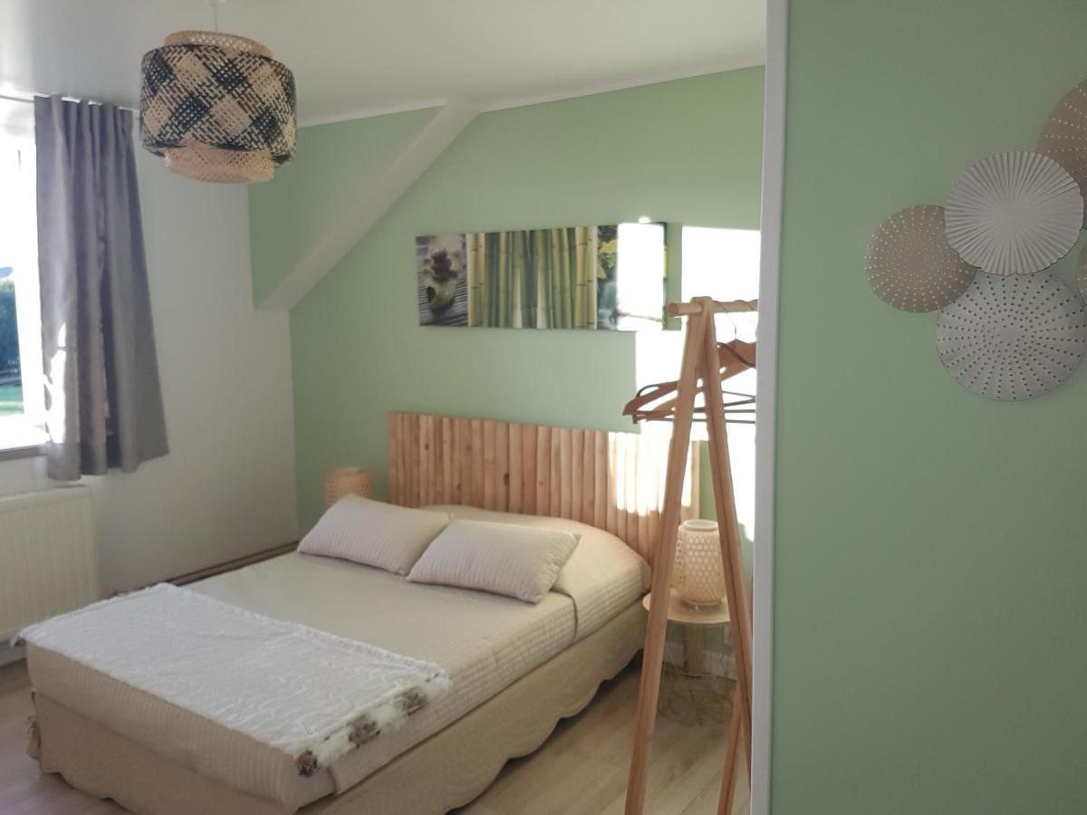 Lucriolla Hotel Oree-d'Anjou Екстериор снимка